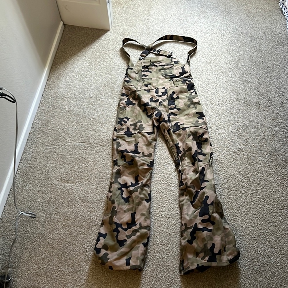 Camo Burton Bibs
